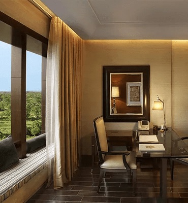 Royal Club Room