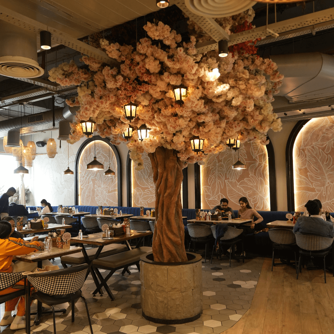 Spezia Bistro store image Ambience Mall Gurugram 3