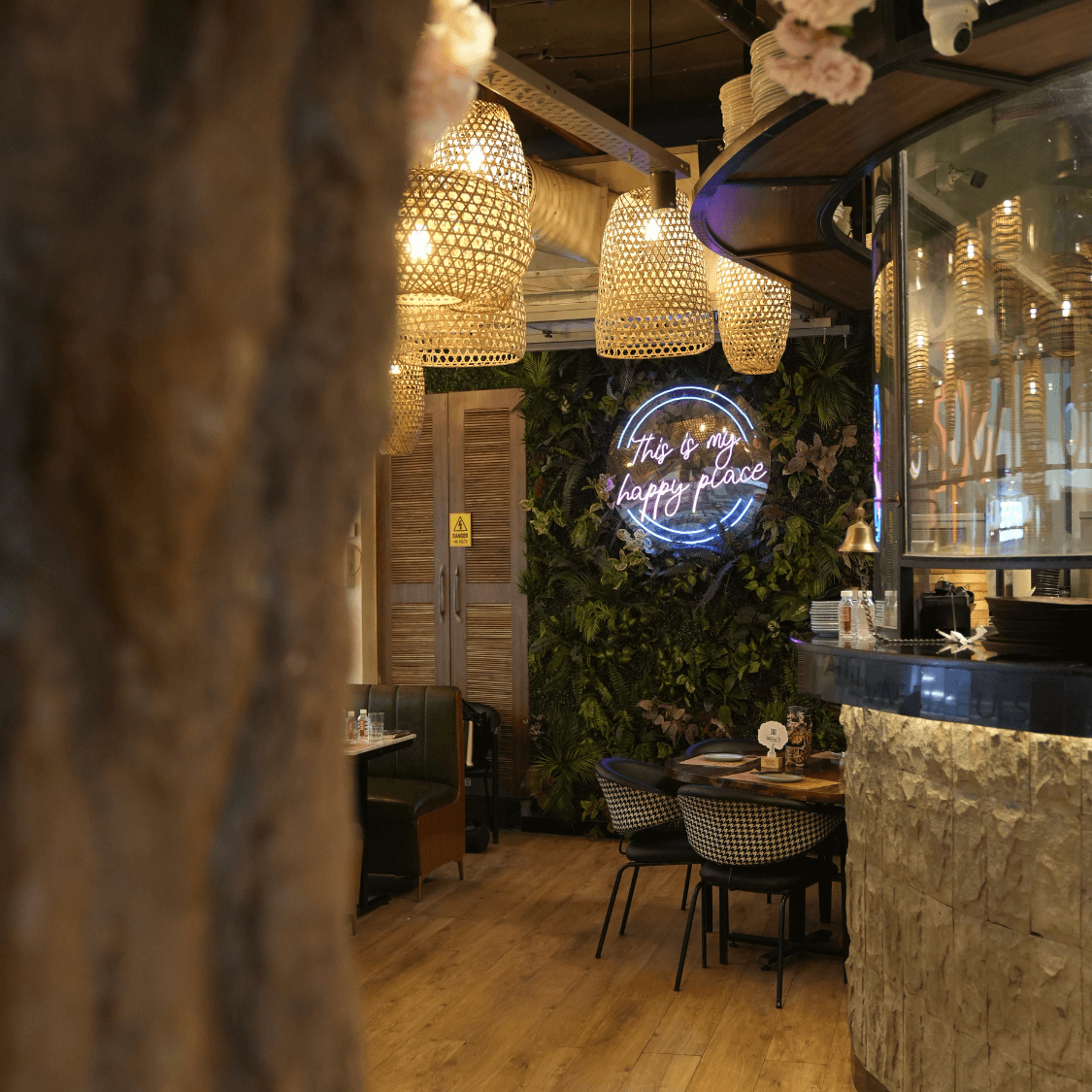 Spezia Bistro store image Ambience Mall Gurugram 2