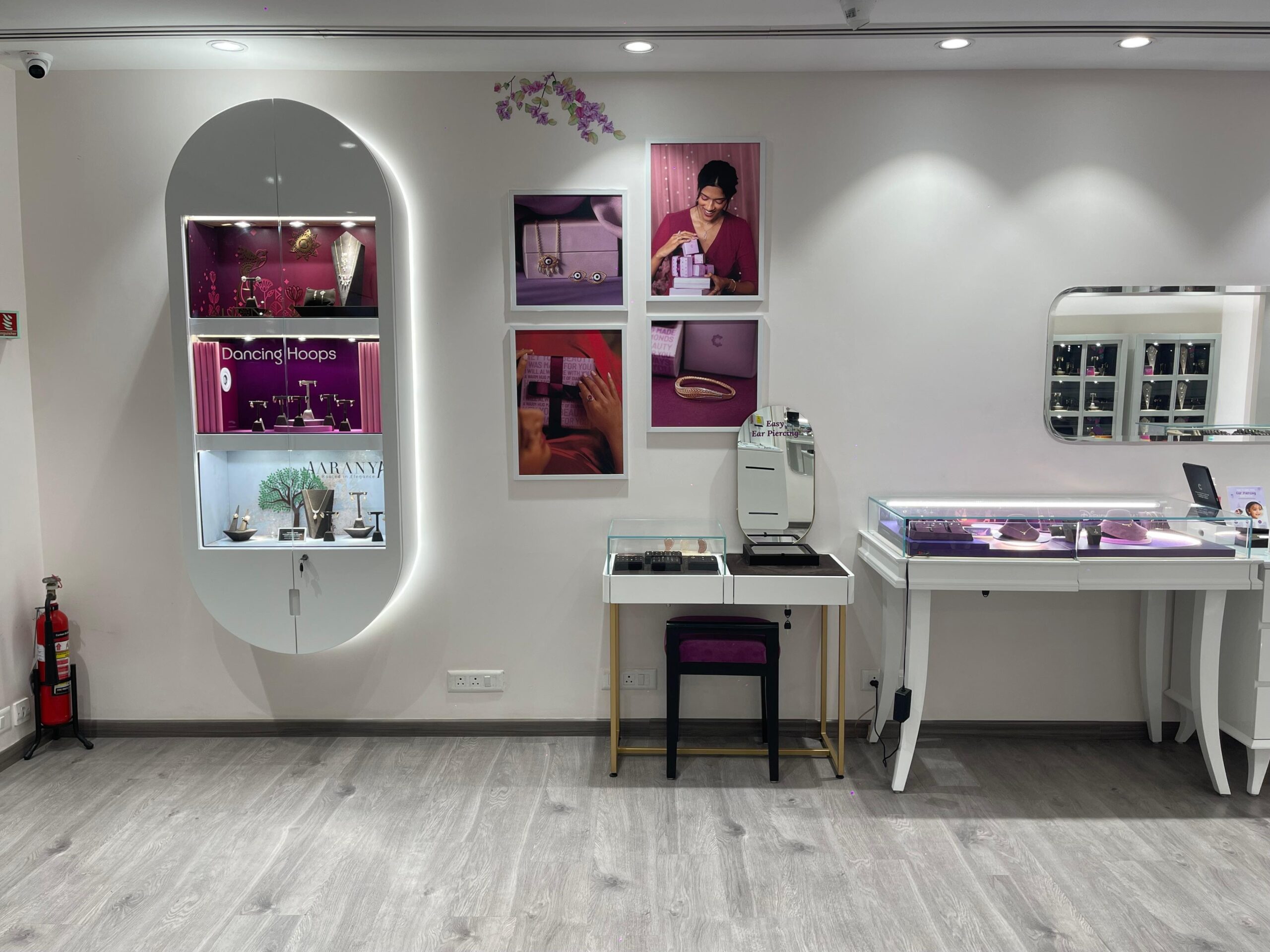 Caratlane store image Ambience mall 5