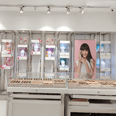 Mia by Tanishq store image Ambience mall Vasant Kunj