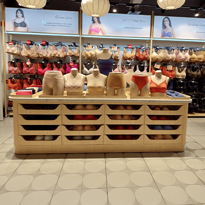 Nyka bt Nykaa store image Ambience mall Vasant Kunj 5