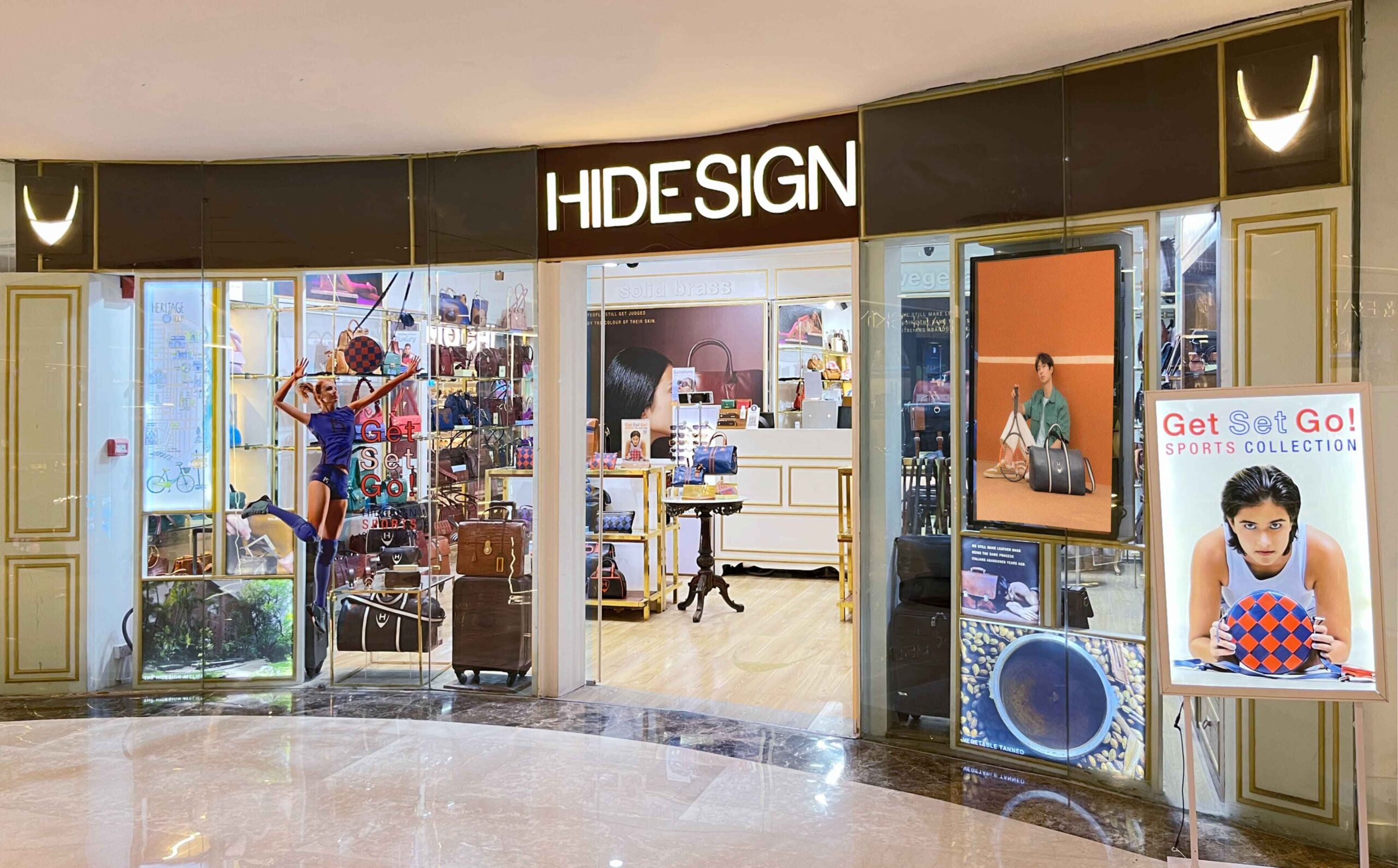 Hi design store image Ambience mall Gurugram 3
