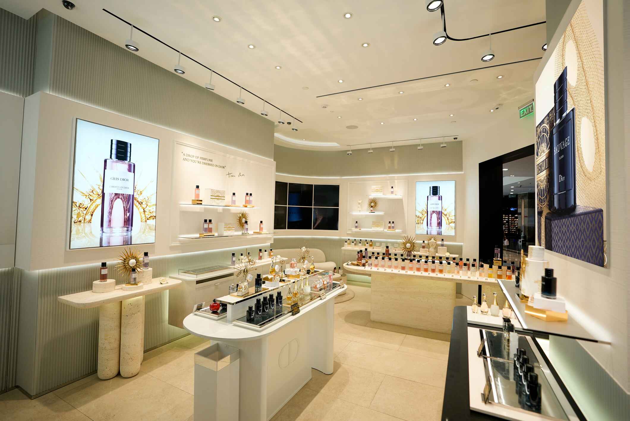 Dior store image Ambience Mall Gurugram 17