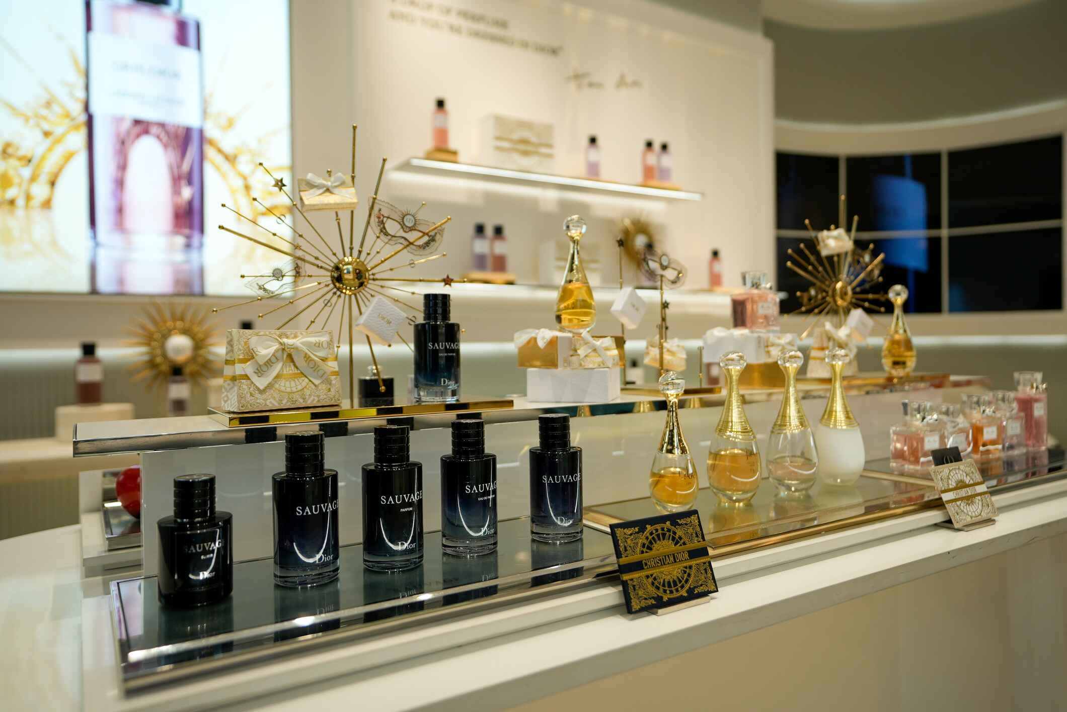 Dior store image Ambience Mall Gurugram 20