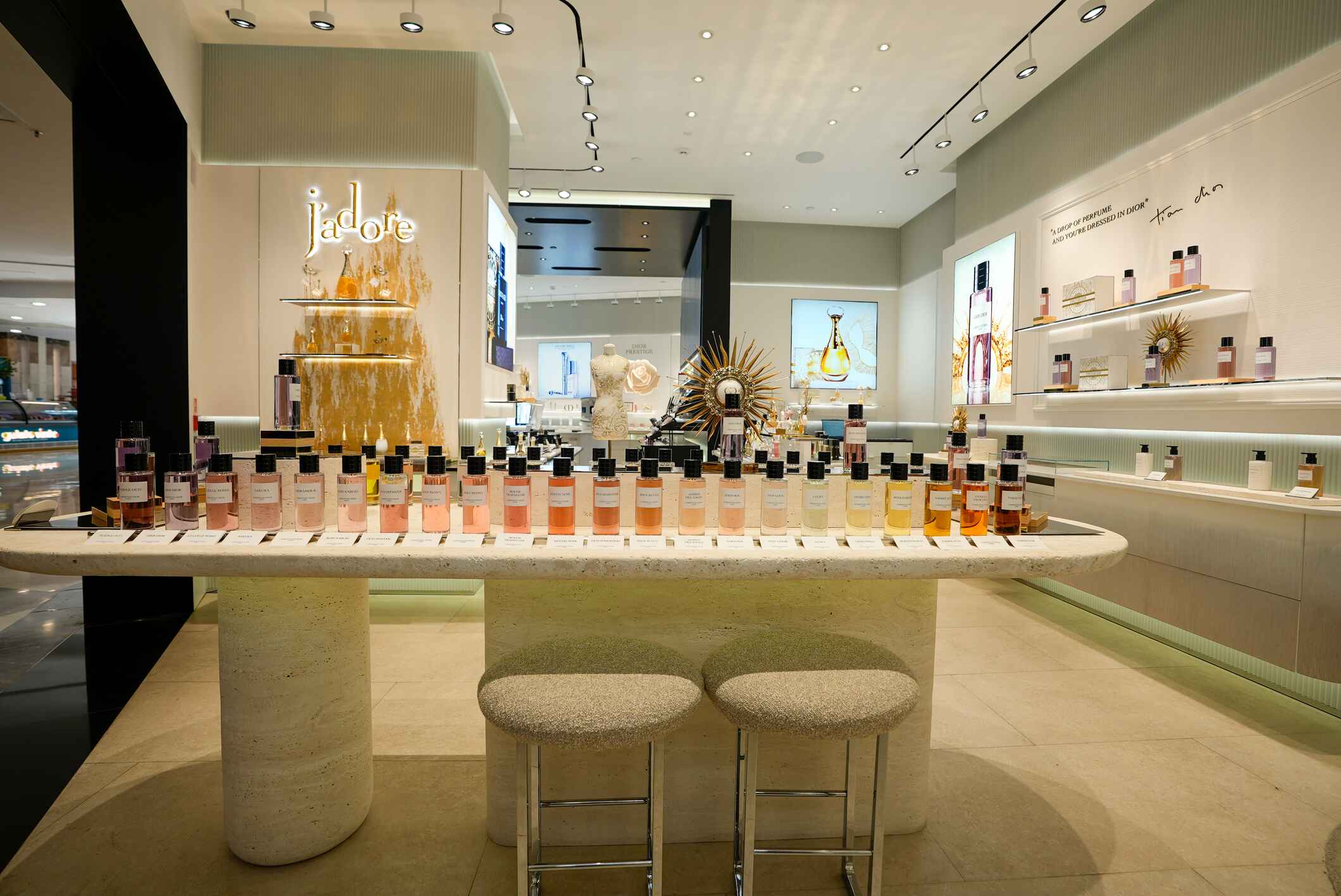 Dior store image Ambience Mall Gurugram 7