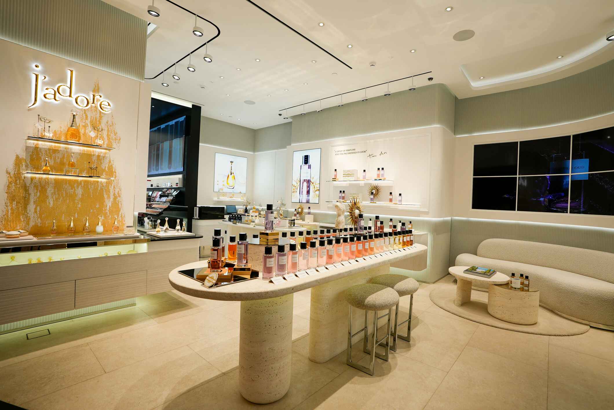 Dior store image Ambience Mall Gurugram 8