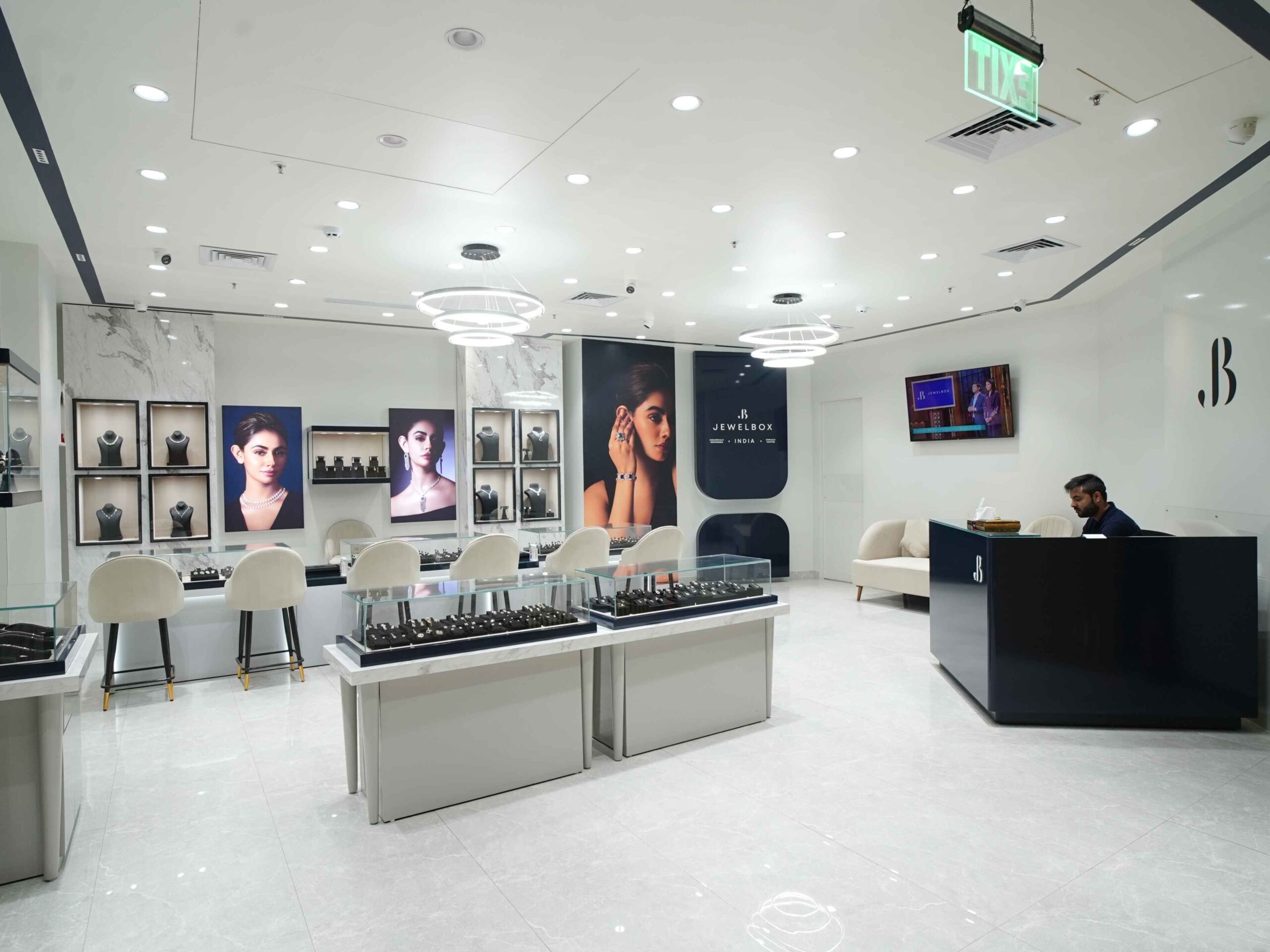 Jewelbox store image Ambience mall Gurugram 1