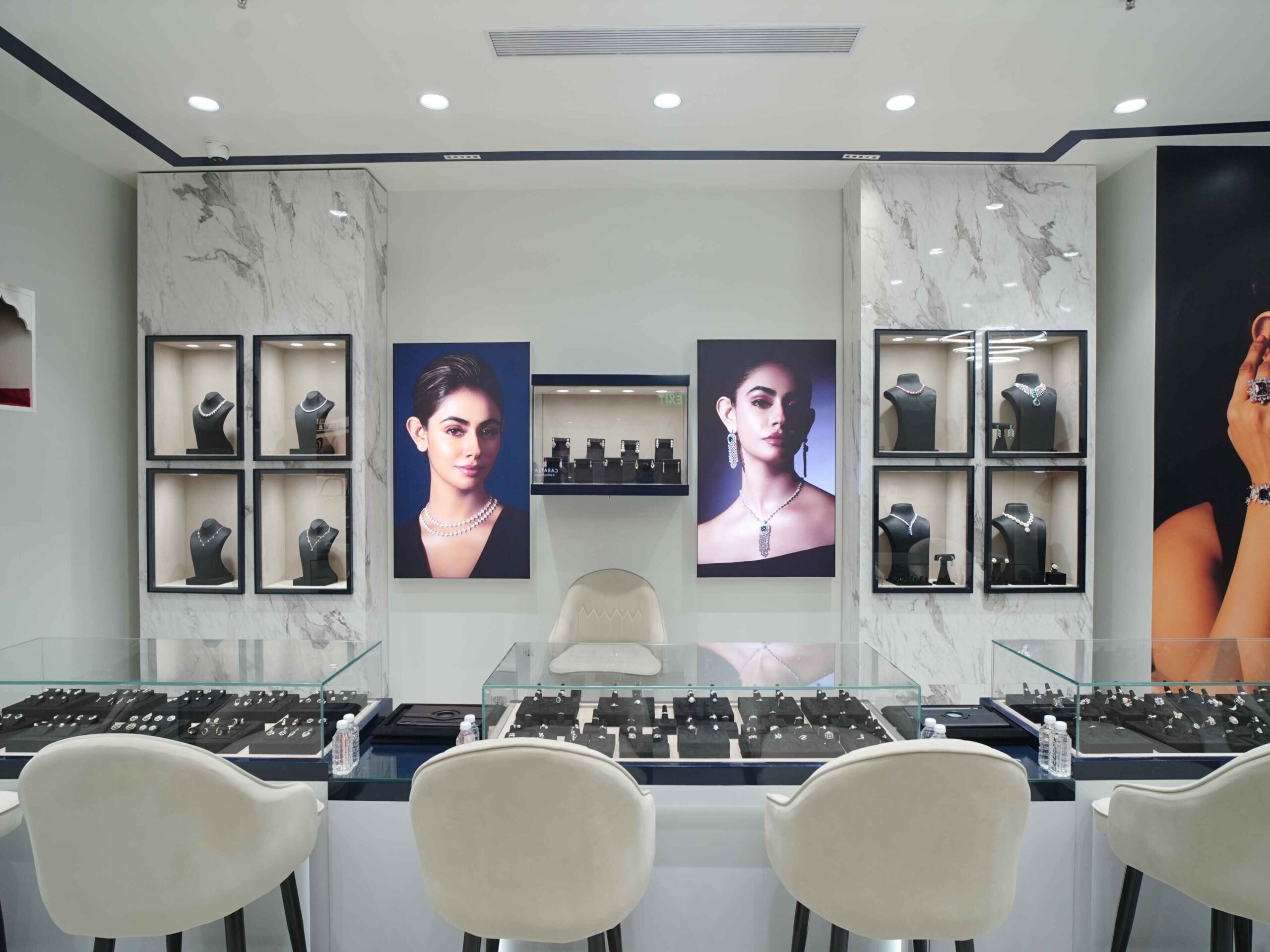 Jewelbox store image Ambience mall Gurugram 7