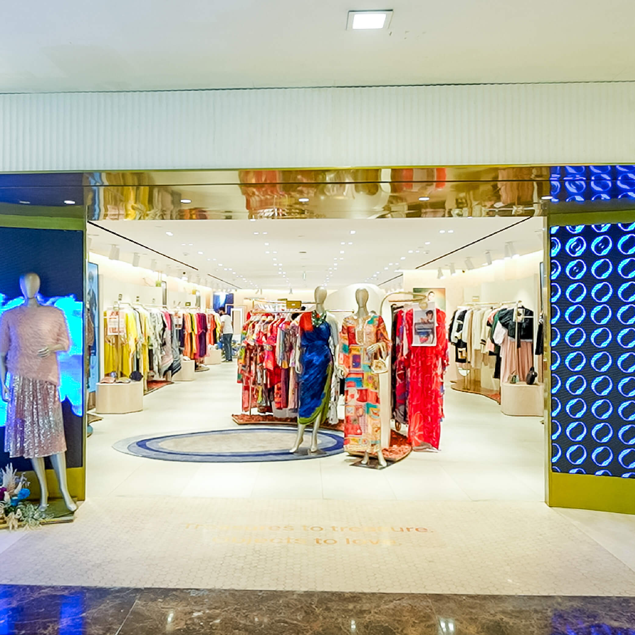 Coyu store image Ambience mall Vasant Kunj 9