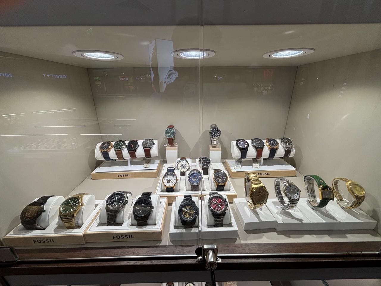 Tissot store images Ambience Mall Gurugram 5