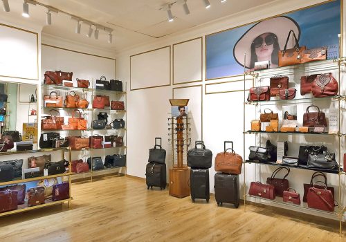 Hi design store image Ambience mall Gurugram 1