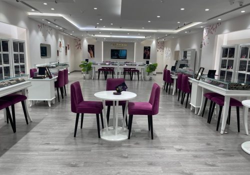 Caratlane store image Ambience mall 1