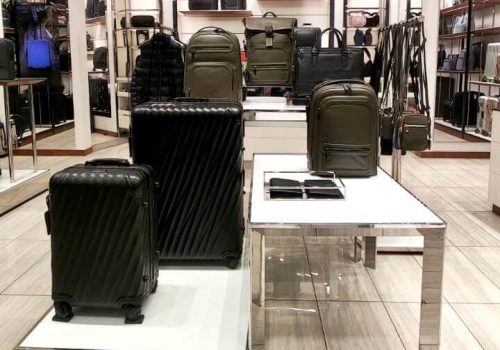 Tumi store image Ambience mall Gurugram 3