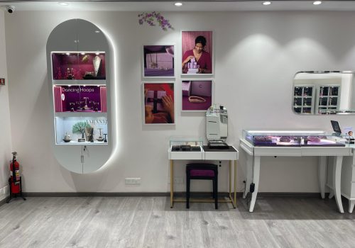 Caratlane store image Ambience mall 5