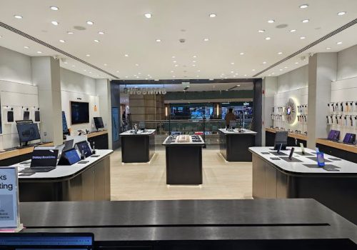 Samsung store image 3