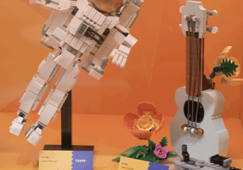Lego store image Ambience mall gurugram 4