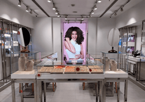 Mia by Tanishq store image Ambience mall Vasant Kunj 6