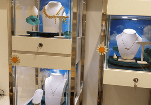 Mia by Tanishq store image Ambience mall Vasant Kunj 7