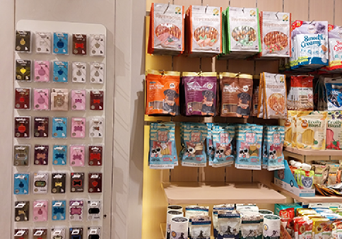 Kanine store image Ambience mall Vasant Kunj 4
