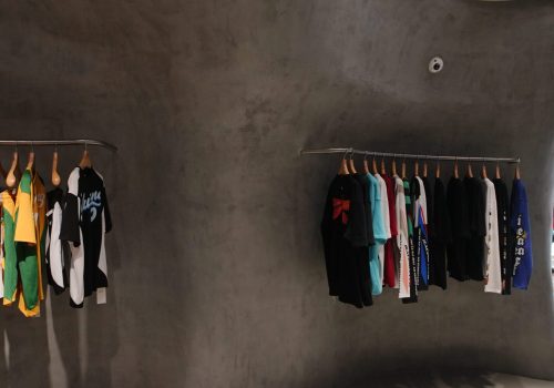 Bluorng store image Ambience mall Gurugram 9
