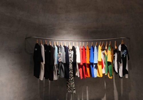 Bluorng store image Ambience mall Gurugram 10