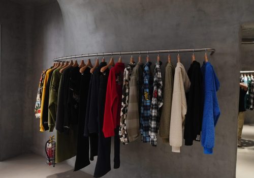 Bluorng store image Ambience mall Gurugram 12