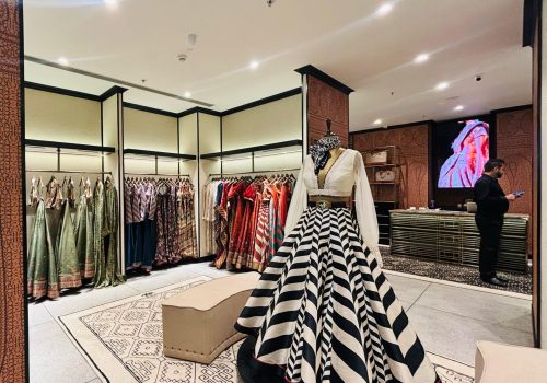 bade47f0-a52e-4693-a15d-1c363fb12bf9